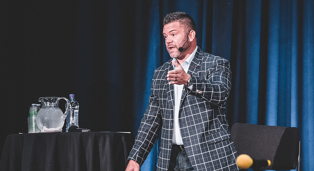 Influence and Persuasion Hacks That Create a “Yes” Every Time! | #TBT Influence and Persuasion Hacks That Create a “Yes” Every Time! | #TBT photo
