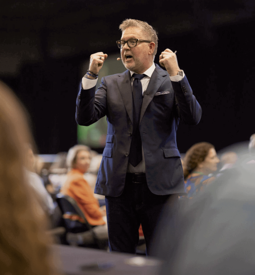 Tom Ferry fists up