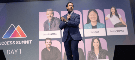 summit-guest-stage-speaker